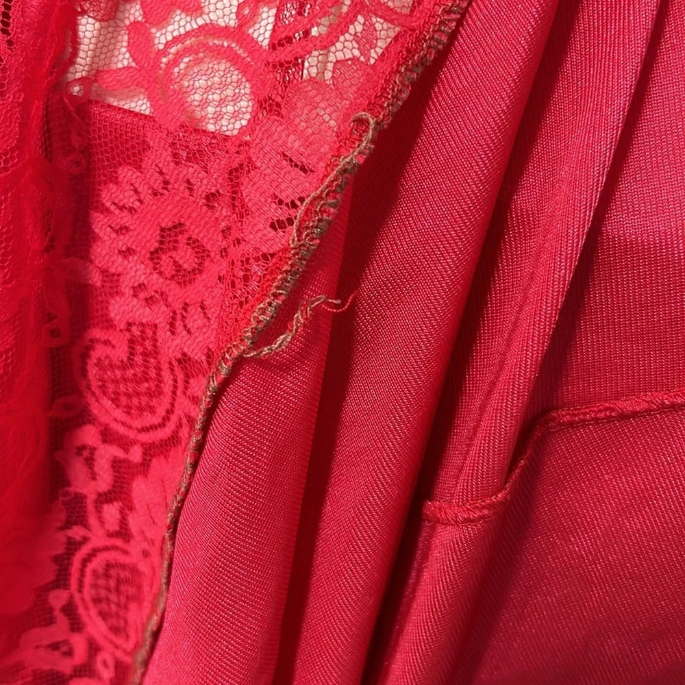 Vintage Paramount New York Red Lace Nightgown Small - Picture 11 of 13